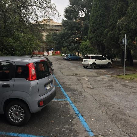 Appartamento In Centro Zona Fiera,Davanti Al Galliera Genua Zewnętrze zdjęcie
