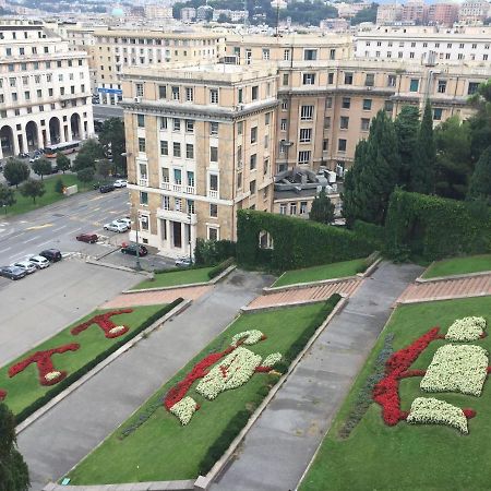 Appartamento In Centro Zona Fiera,Davanti Al Galliera Genua Zewnętrze zdjęcie