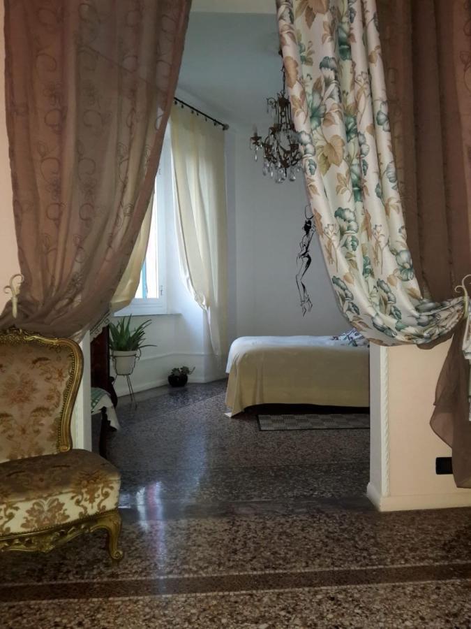 Appartamento In Centro Zona Fiera,Davanti Al Galliera Genua Zewnętrze zdjęcie