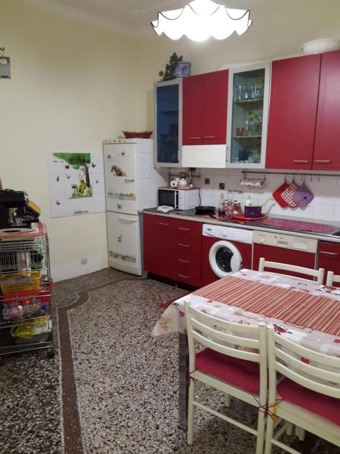 Appartamento In Centro Zona Fiera,Davanti Al Galliera Genua Zewnętrze zdjęcie