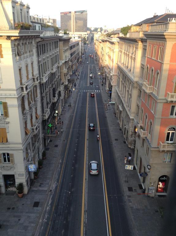 Appartamento In Centro Zona Fiera,Davanti Al Galliera Genua Zewnętrze zdjęcie
