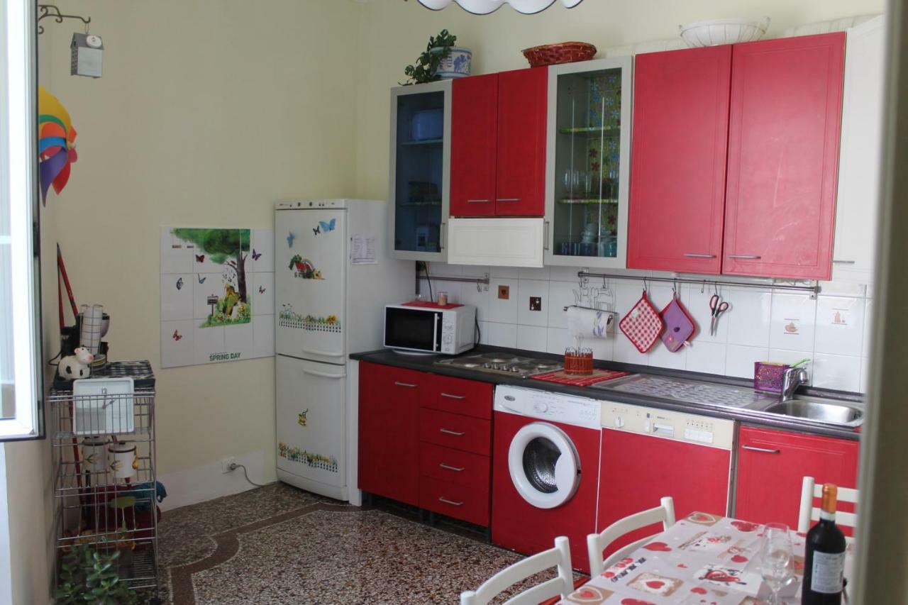Appartamento In Centro Zona Fiera,Davanti Al Galliera Genua Zewnętrze zdjęcie