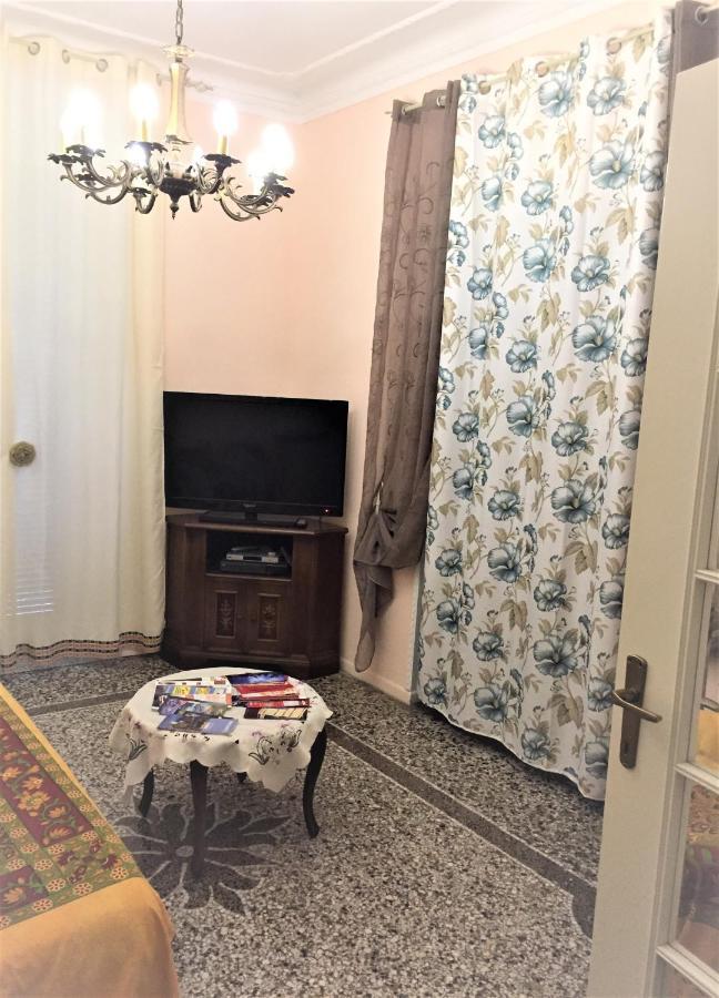 Appartamento In Centro Zona Fiera,Davanti Al Galliera Genua Zewnętrze zdjęcie